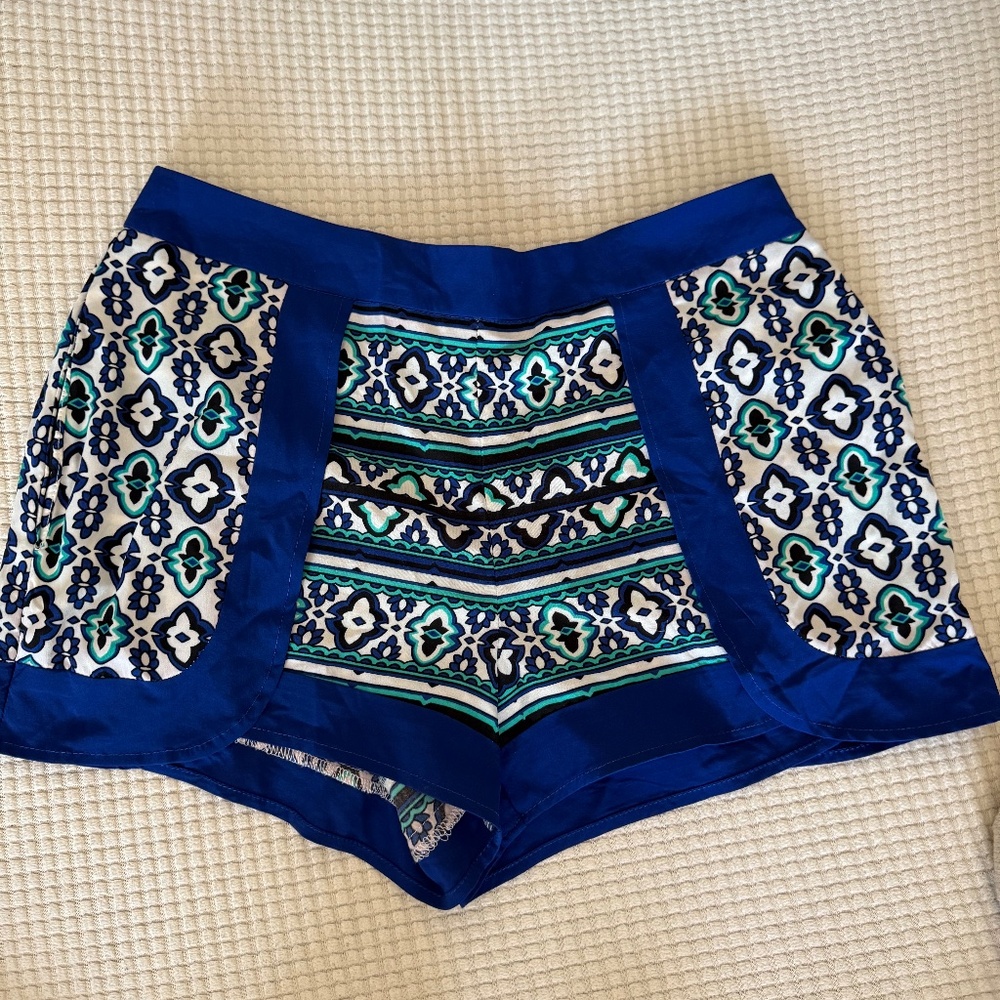 Love 21 - Juniors Shorts Size Small - Blue